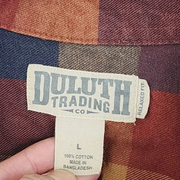 Duluth Trading Co Mens Relaxed Fit Flannel Button down Shirt L 18CT - Picture 4 of 5